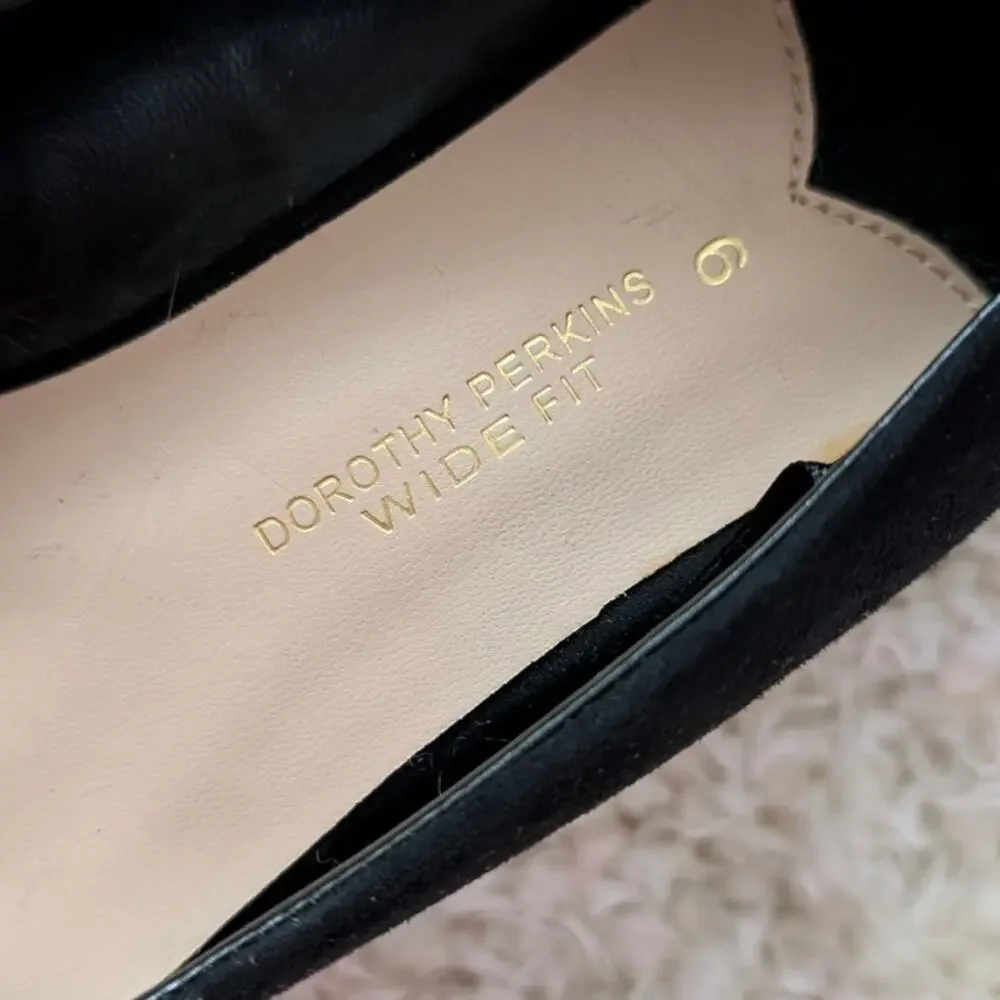 Dorothy Perkins Black Dash Velvet Pointed High Stiletto Heel Court Shoes, size 9